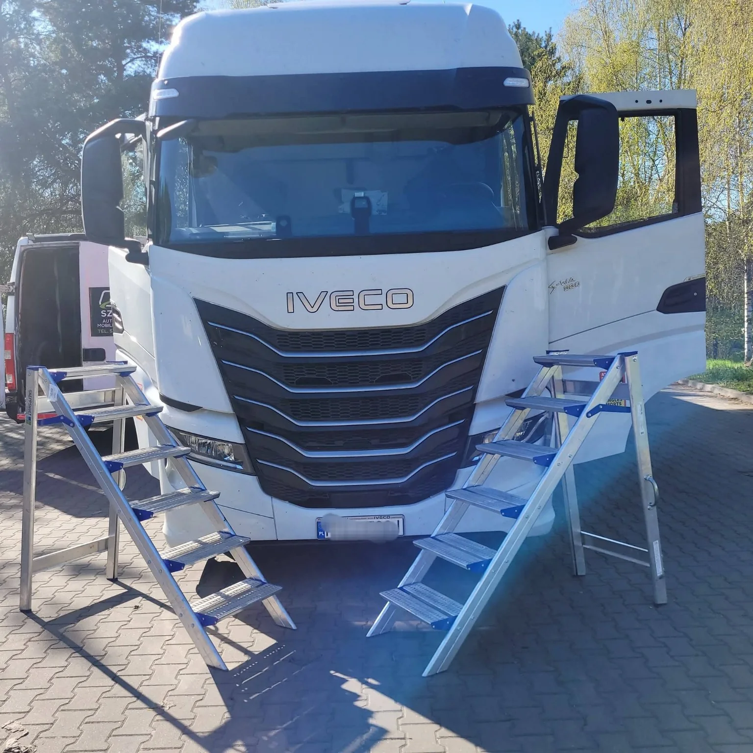 Iveco S-Way – wymiana szyby ciężarowej