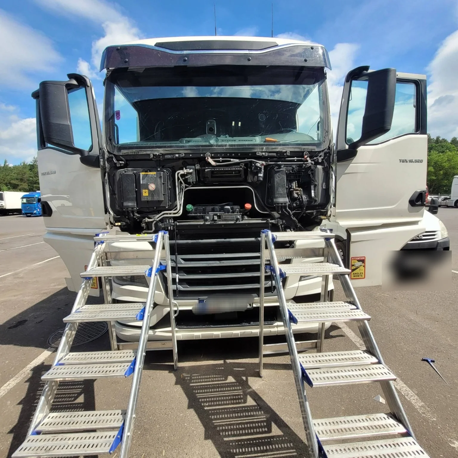 MAN TGX – mobilna wymiana szyby ciężarowej
