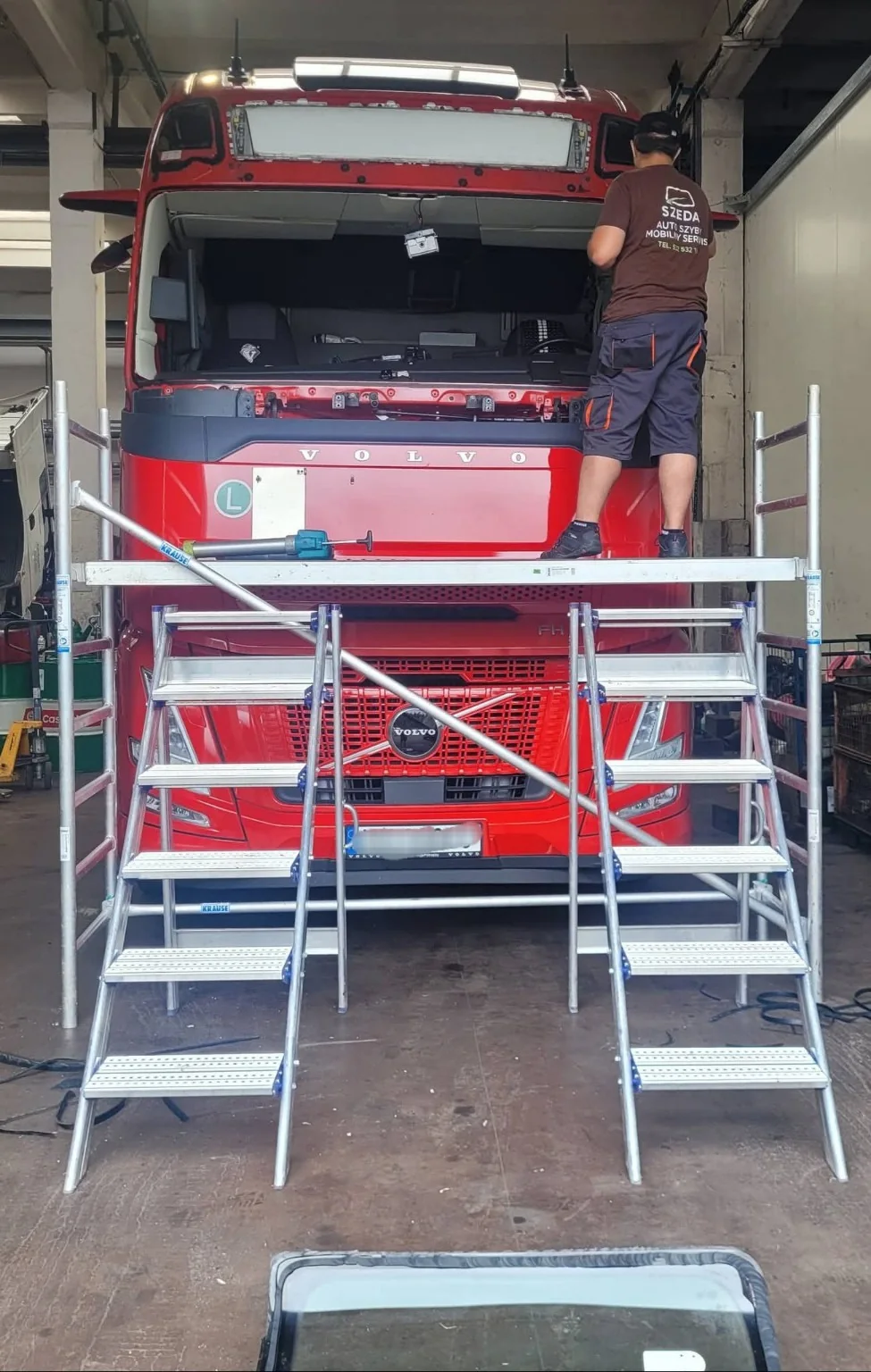 Volvo FH – wymiana szyby w bazie